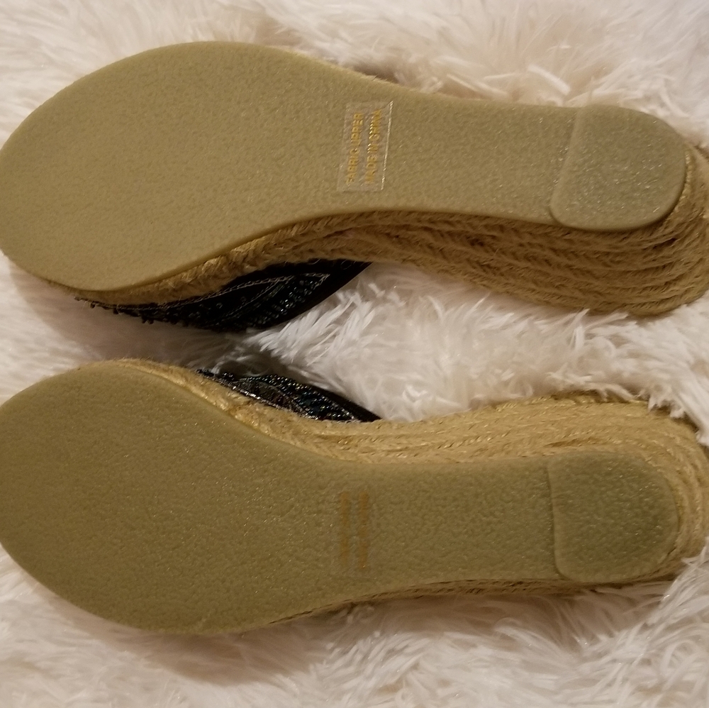 NWOT. Yellow Box Navy Blue Espadrille Beaded Wedge Sandals. - Picture 6 of 7